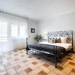 Classy Queen Elisabeth - 2br * Bukarest