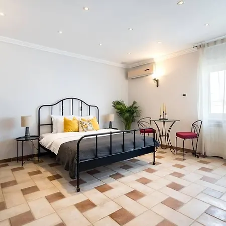 Classy Queen Elisabeth - 2br Bucharest