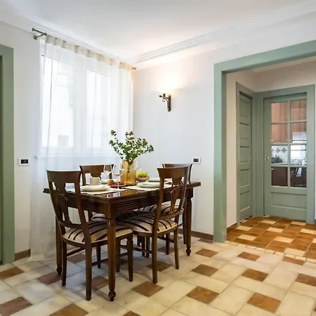 Apartment Classy Queen Elisabeth - 2br *