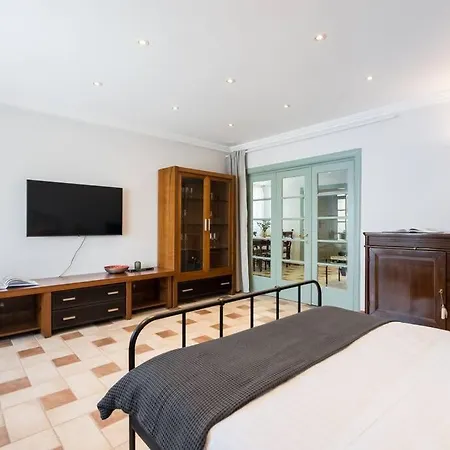 Classy Queen Elisabeth - 2br Apartment