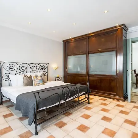 Classy Queen Elisabeth - 2br * Bucharest