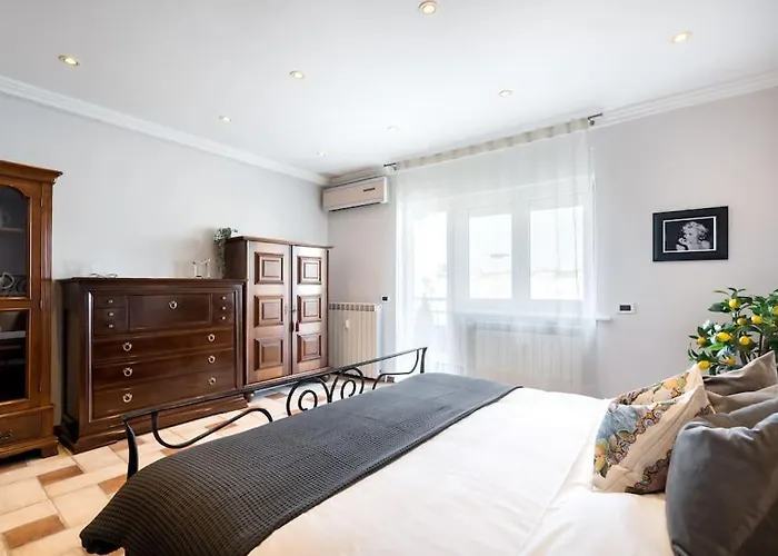 Classy Queen Elisabeth - 2br 아파트