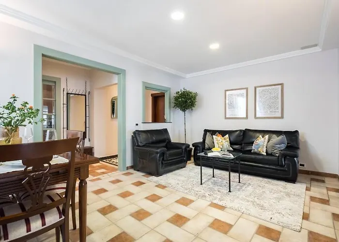 Classy Queen Elisabeth - 2br Διαμέρισμα