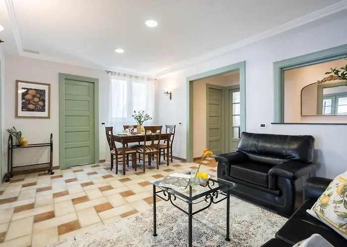 Classy Queen Elisabeth - 2br