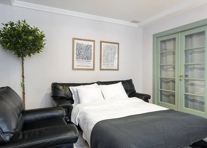 Classy Queen Elisabeth - 2br * Bukarest