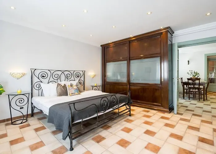 Classy Queen Elisabeth - 2br * Bukarest