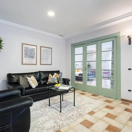 Classy Queen Elisabeth - 2br * Bükreş