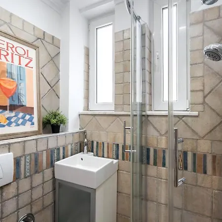 Classy Queen Elisabeth - 2br