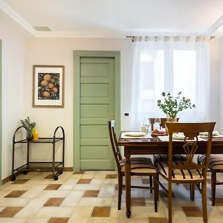 Appartamento Classy Queen Elisabeth - 2br Bucarest