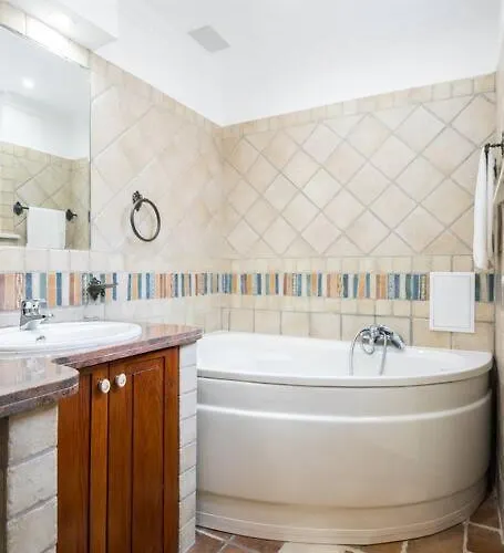Classy Queen Elisabeth - 2br Bucharest